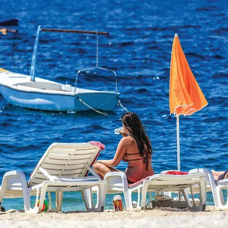 4 Bedroom Cozy In Okrug Gornji * Trogir